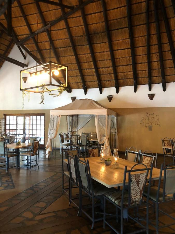 Okahandja Country Hotel מראה חיצוני תמונה